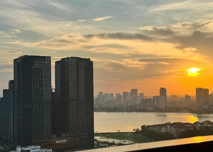D'Leroi Soleil - Modern Apartment by West Lake